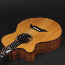 Load image into Gallery viewer, Breedlove Master Class &#39;Moon Dancer&#39; Left-handed (Pre-owned)