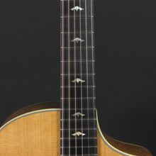 Load image into Gallery viewer, 2007 Breedlove Focus Custom - Red Cedar/Myrtlewood #9835 (Pre-owned)