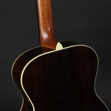 Load image into Gallery viewer, 2006 Breedlove OMR Deluxe Revival Series (Pre-owned)