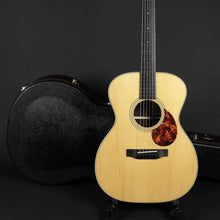 Load image into Gallery viewer, 2006 Breedlove OMR Deluxe Revival Series (Pre-owned)