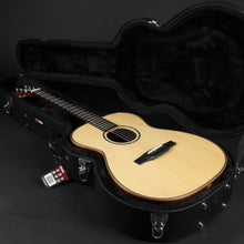 Load image into Gallery viewer, Brook Lamorna - Sitka Spruce/Indian Rosewood #529050