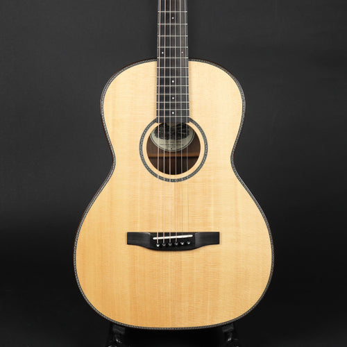 Brook Lyn - Sitka Spruce/Oriental Walnut #529040