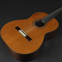 Load image into Gallery viewer, 1988 Amalio Burguet 1a Cedar/Rosewood (Pre-owned)