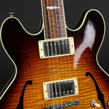 Load image into Gallery viewer, Collings I-35 DLX Tobacco Sunburst (Pre-owned)