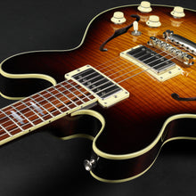 Load image into Gallery viewer, Collings I-35 DLX Tobacco Sunburst (Pre-owned)