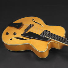 Load image into Gallery viewer, Comins GCS-16-1 Archtop Vintage Blonde #118231