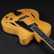 Load image into Gallery viewer, Comins GCS-16-1 Archtop Vintage Blonde #118251