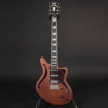 Load image into Gallery viewer, D&#39;Angelico Deluxe Bedford SH Matte Walnut (Ex-demo)