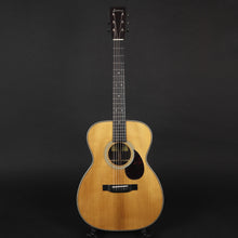 Load image into Gallery viewer, Eastman E20OM-MR-TC Adirondack/Madagascar Rosewood #4283