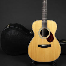 Load image into Gallery viewer, Eastman E20OM-MR-TC Adirondack/Madagascar Rosewood #3023