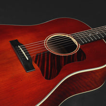 Load image into Gallery viewer, Eastman E10SS/v Slope-Shoulder Dreadnought - Antique Varnish (Pre-owned)