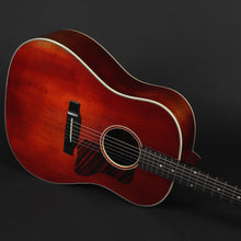 Load image into Gallery viewer, Eastman E10SS/v Slope-Shoulder Dreadnought - Antique Varnish (Pre-owned)