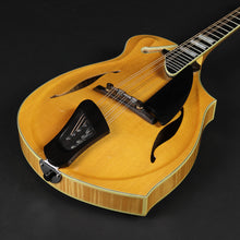 Load image into Gallery viewer, Eastman DGM1 Mandolin - VERY RARE! (Pre-owned)