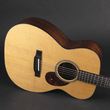 Load image into Gallery viewer, Eastman E1OM-SP Thermo-Cured Spruce/Quilted Sapele
