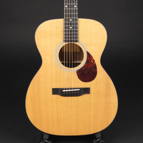 Eastman E1OM Natural
