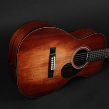 Load image into Gallery viewer, Eastman E1P &quot;The Bluesmaster&quot; Limited Edition Parlour #3354