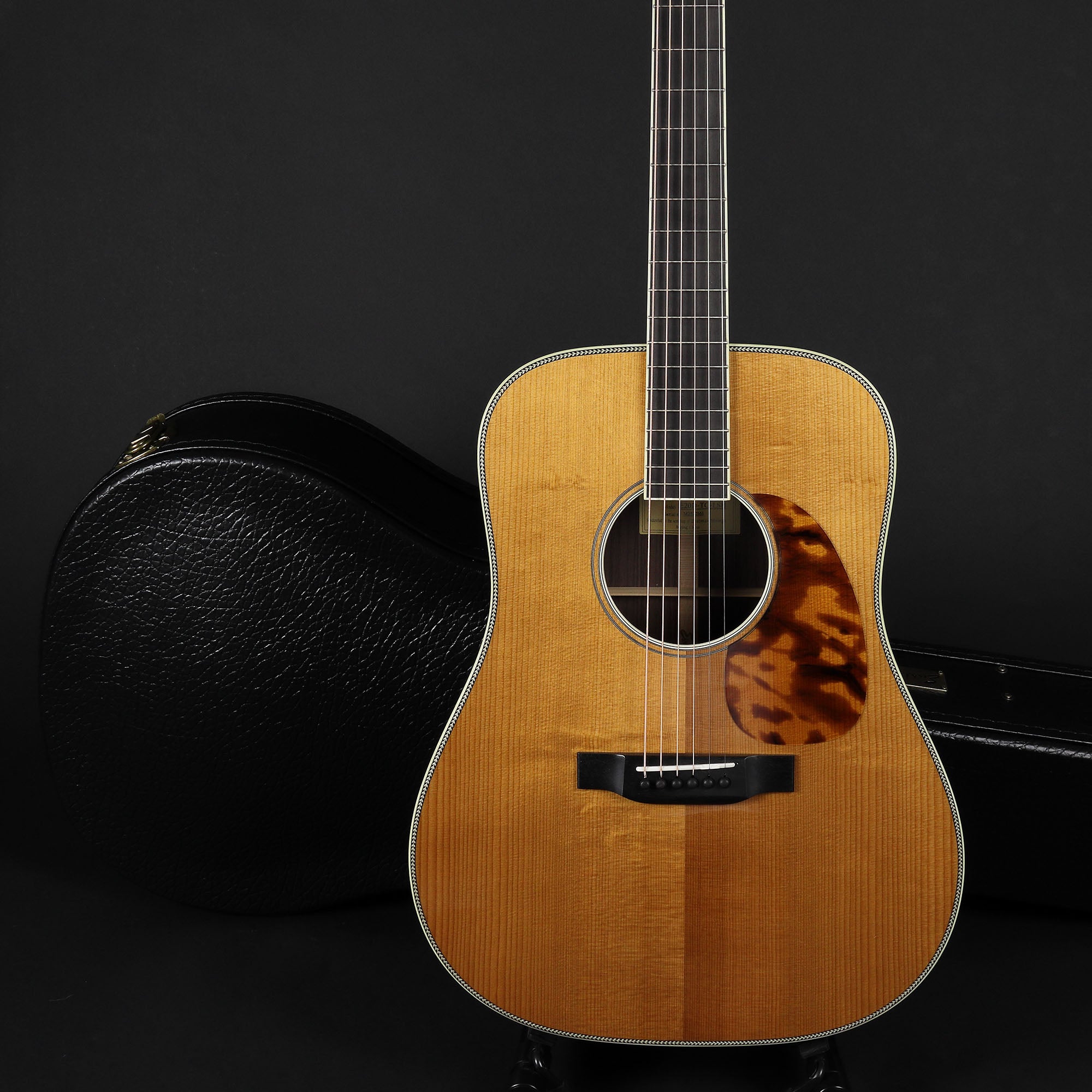Eastman E20D-LSH-TC Large Soundhole Dreadnought