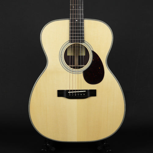 Eastman E20OM Adirondack/Rosewood Orchestra Model #2470