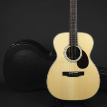 Load image into Gallery viewer, Eastman E20OM Adirondack/Rosewood Orchestra Model #2470