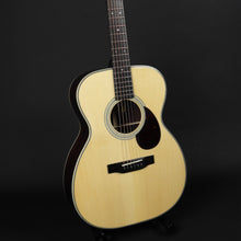 Load image into Gallery viewer, Eastman E20OM Adirondack/Rosewood Orchestra Model #2470