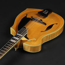 Load image into Gallery viewer, Eastman DGM1 Mandolin - VERY RARE! (Pre-owned)