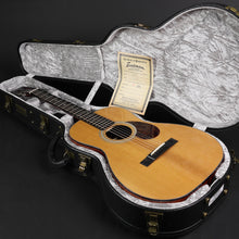 Load image into Gallery viewer, Eastman E10P-TC Thermo-Cured Adirondack/Mahogany Parlour