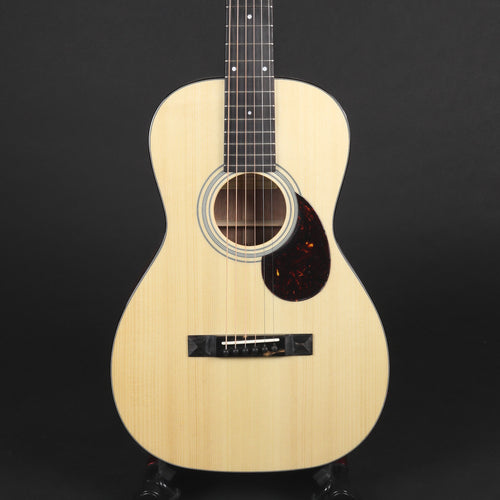 Eastman E10P Adirondack/Mahogany Parlour #8426