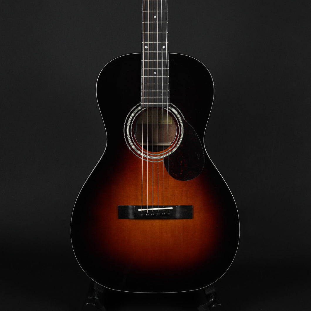 Eastman E1P-DLX-SB Parlour Sunburst #4575