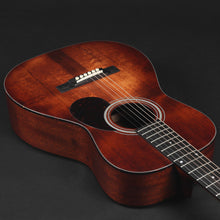 Load image into Gallery viewer, Eastman E1P &quot;The Bluesmaster&quot; Limited Edition Parlour #3325