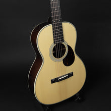 Load image into Gallery viewer, Eastman E20OO 12-Fret Adirondack/Rosewood #9538