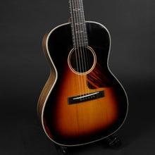 Load image into Gallery viewer, Eastman E22OOSS/v-SB Adirondack/Walnut - Antique Varnish #0115
