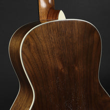 Load image into Gallery viewer, Eastman E22OOSS/v-SB Adirondack/Walnut - Antique Varnish #0115