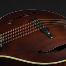 Load image into Gallery viewer, Eastman MDO305 Left-handed Octave Mandolin # (Pre-owned)