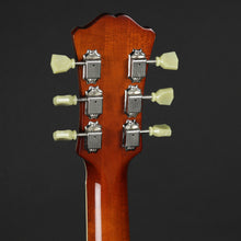 Load image into Gallery viewer, Eastman T-184MX Goldburst back of headstock view