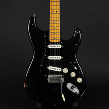 Load image into Gallery viewer, 2011 Fender Custom Shop David Gilmour Stratocaster Relic (Pre-owned)