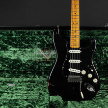 Load image into Gallery viewer, 2011 Fender Custom Shop David Gilmour Stratocaster Relic (Pre-owned)