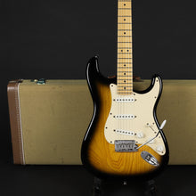 Load image into Gallery viewer, 2004 Fender 50th Anniversary American Stratocaster (Pre-owned)