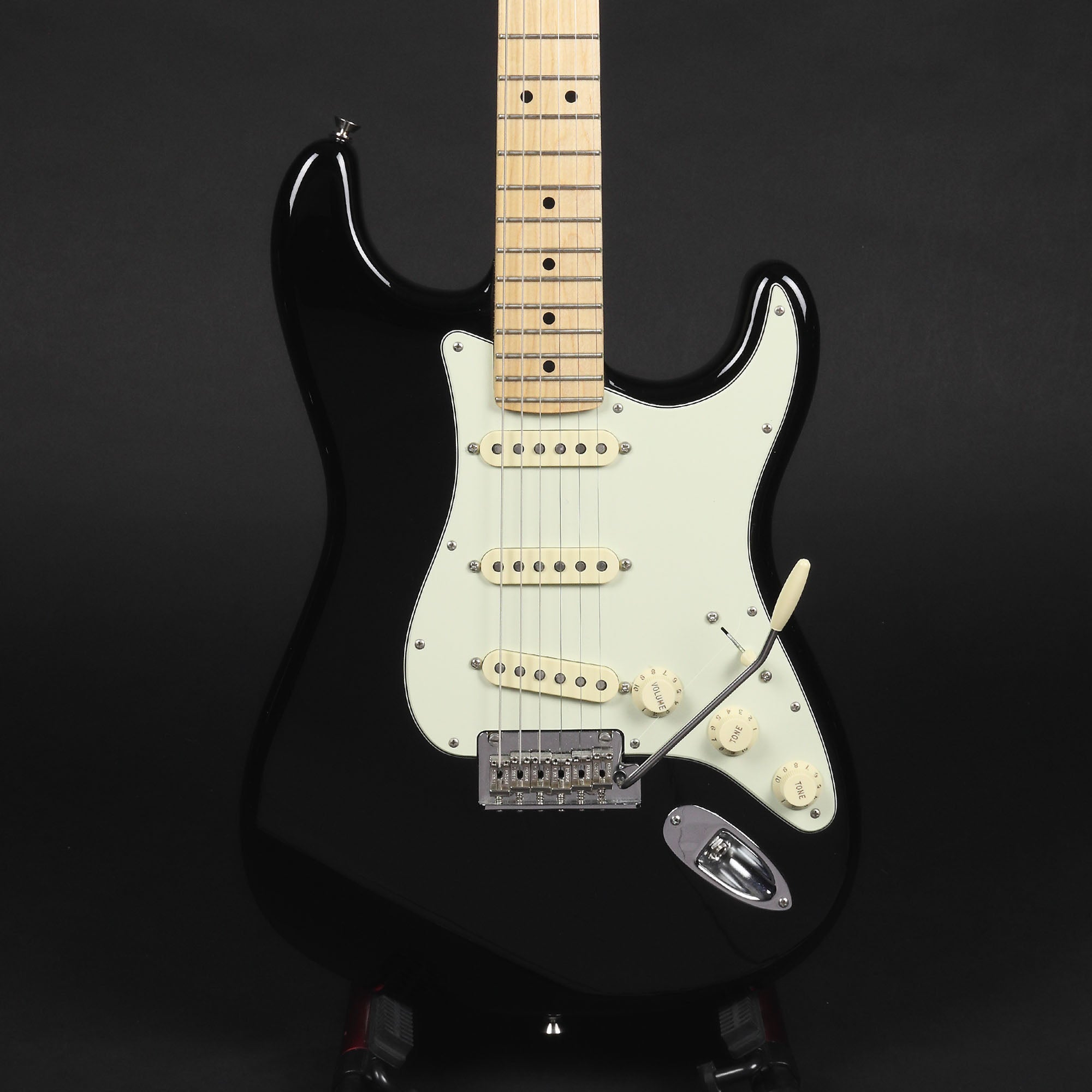 2019 Fender American Professional Stratocaster - Black (Pre-owned)