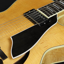 Load image into Gallery viewer, 1995 Fender Custom Shop D'Aquisto Deluxe – Serial #026 (Pre-owned)