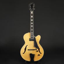 Load image into Gallery viewer, 1995 Fender Custom Shop D'Aquisto Deluxe – Serial #026 (Pre-owned)
