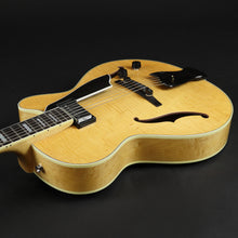 Load image into Gallery viewer, 1995 Fender Custom Shop D'Aquisto Deluxe – Serial #026 (Pre-owned)