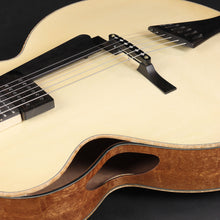 Load image into Gallery viewer, Jaén Siracusa 16R+ Custom Archtop Guitar