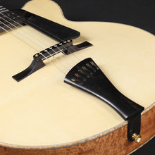 Load image into Gallery viewer, Jaén Siracusa 16R+ Custom Archtop Guitar