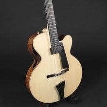 Load image into Gallery viewer, Jaén Siracusa 16R+ Custom Archtop Guitar