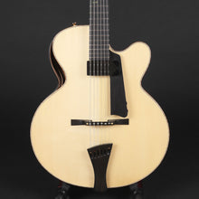 Load image into Gallery viewer, Jaén Siracusa 16R+ Custom Archtop Guitar