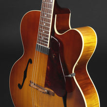 Load image into Gallery viewer, Gibson Custom Solid Formed Venetian 17&quot; Archtop (Pre-owned)