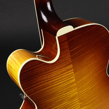 Load image into Gallery viewer, Gibson Custom Solid Formed Venetian 17&quot; Archtop (Pre-owned)