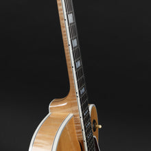Load image into Gallery viewer, 2022 Gibson Byrdland - Blonde MINT Condition (Pre-owned)