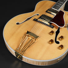 Load image into Gallery viewer, 2022 Gibson Byrdland - Blonde MINT Condition (Pre-owned)