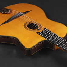 Load image into Gallery viewer, Gitane DG-455 Thinline Gypsy Jazz Guitar w/case (Pre-owned)